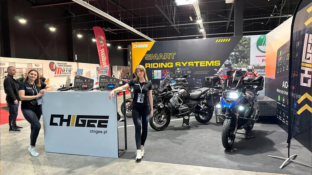 Exhibición de Chigee en el Salón de la Motocicleta de Varsovia 2024 en Polonia